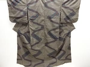 アンティーク　幾何学模様織出し本場泥大島紬着物（5マルキ）